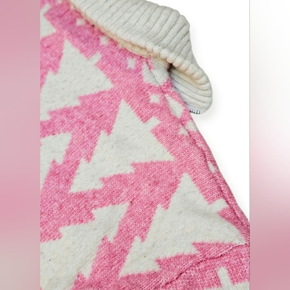 Jessica Simpson Winter Fuzzy Pink Christmas Tree Heart Cropped Half Zip Sweater - Picture 4 of 11